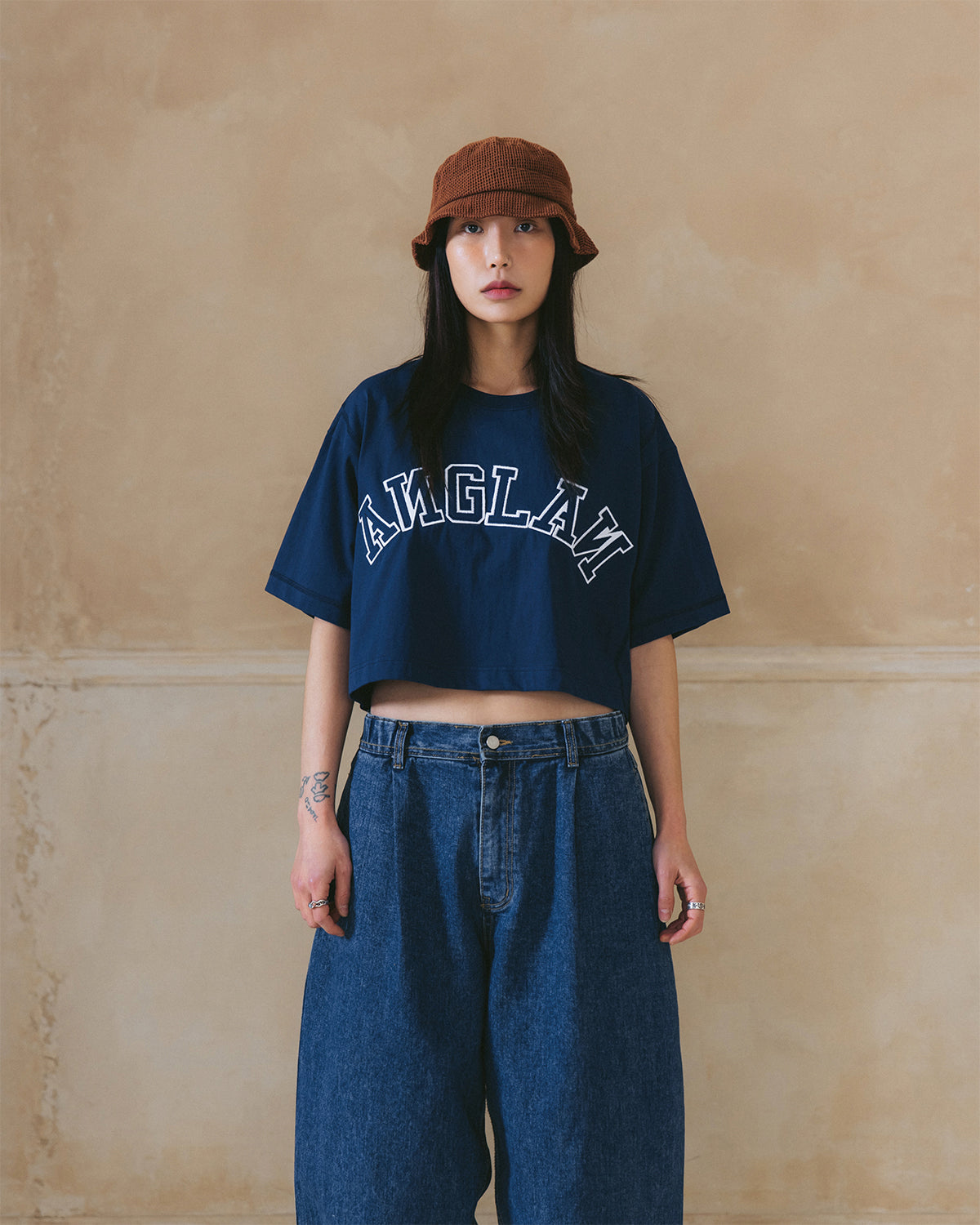 [AG.W] Applique Crop Half Tee - Navy