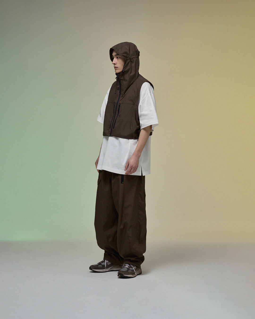 HOODED CROP VEST / UMBER