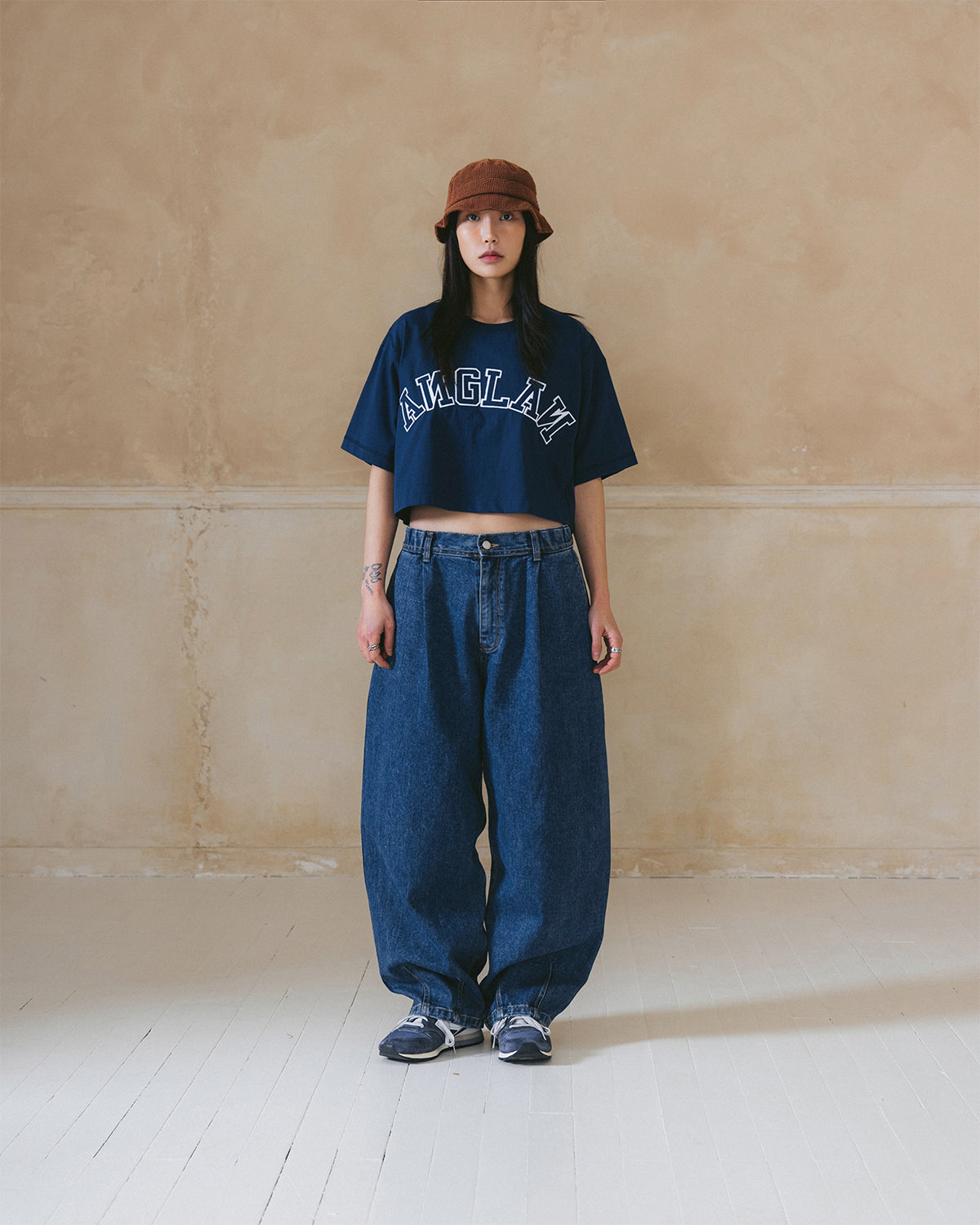 [AG.W] Applique Crop Half Tee - Navy